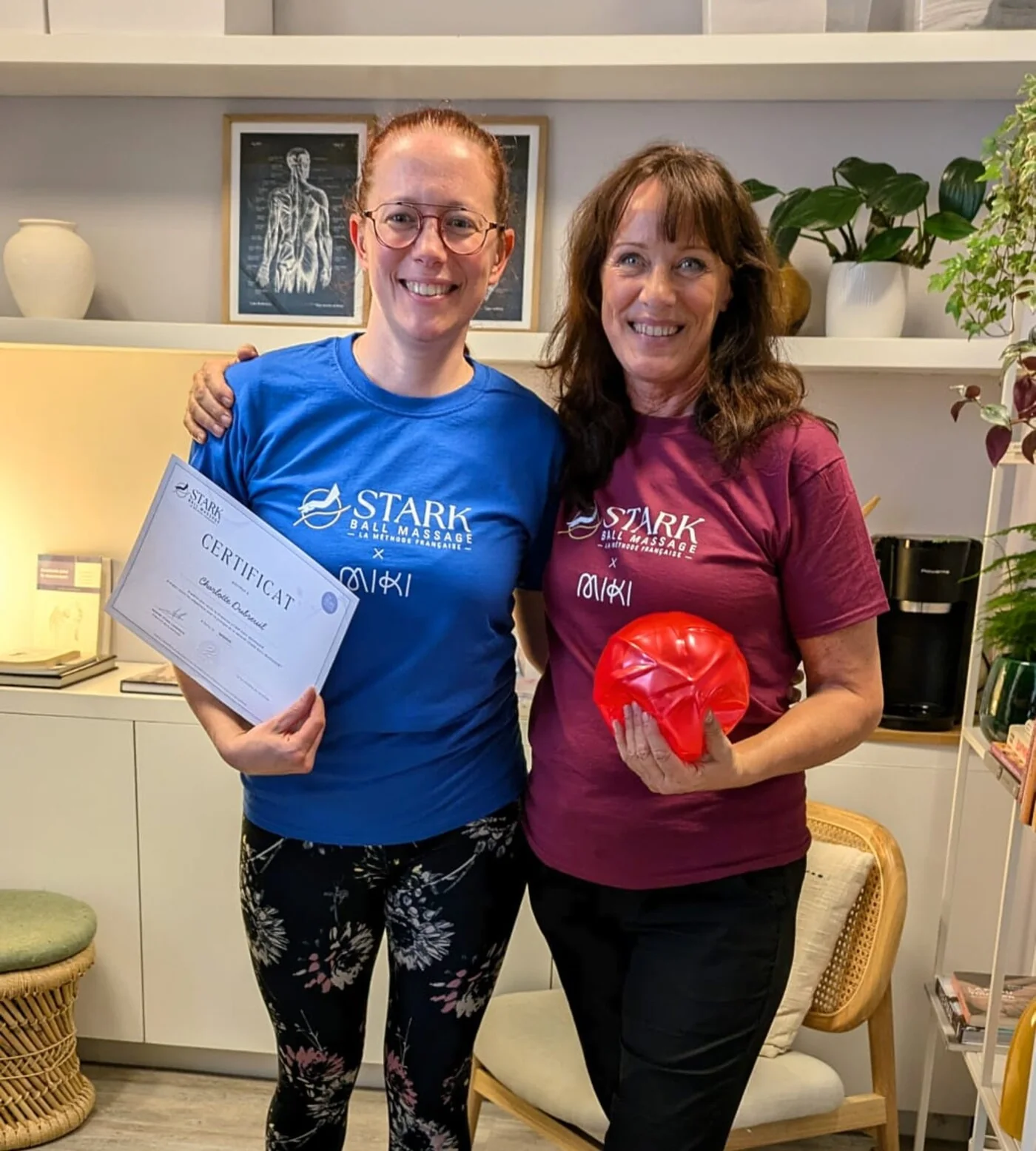 Charlotte Dubreuil aux côtés de Nadine Stark, créatrice du Stark Ball Massage